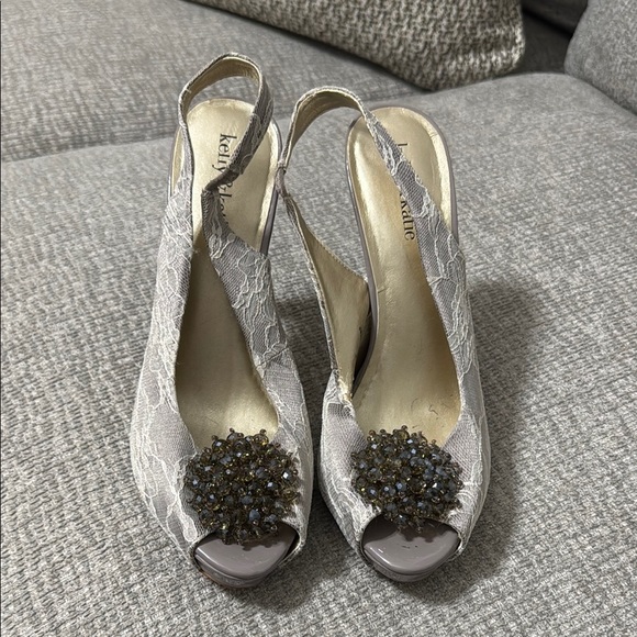 Kelly & Katie Gray Peep Toe Slingback Heels - Picture 1 of 2